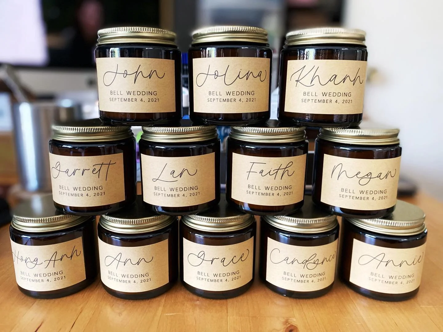 A throwback to when I personalized these adorable candles for the bridal party gifts 🕯