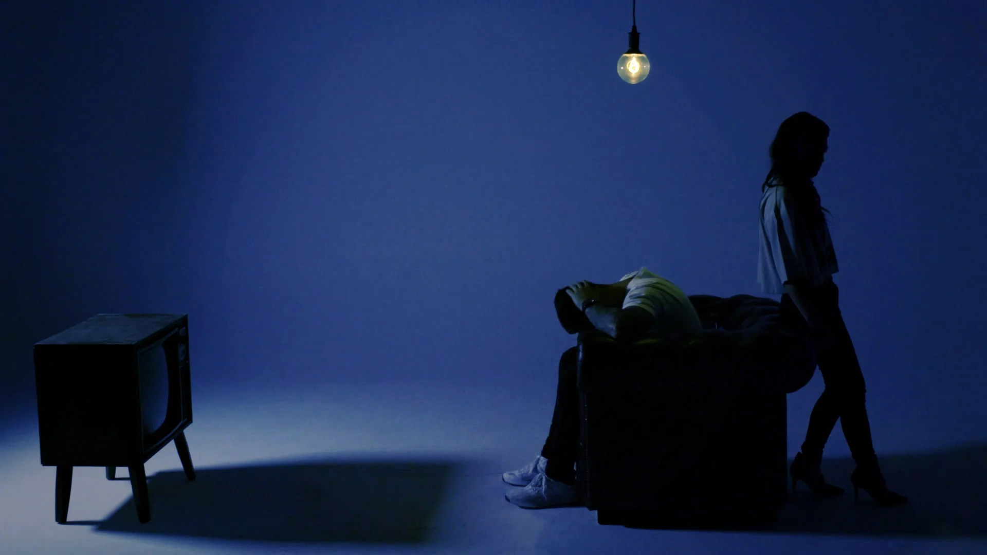Love the way you lie - MUSIC VIDEO170.jpg