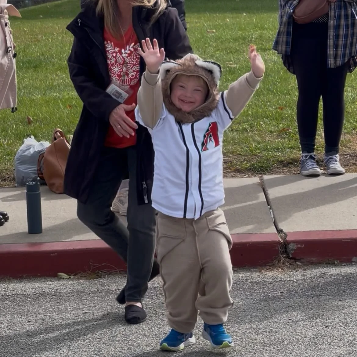 Logan loves the niche costumes!!!! This year he wanted to be Baxter the Bobcat. The mascot for the Arizona Diamondbacks 🤷&zwj;♀️ 🎃 🐈 ⚾️ 🐍 

He absolutely loved his first school parade and waved and cheered for everyone!! He&rsquo;s quite a hit wi