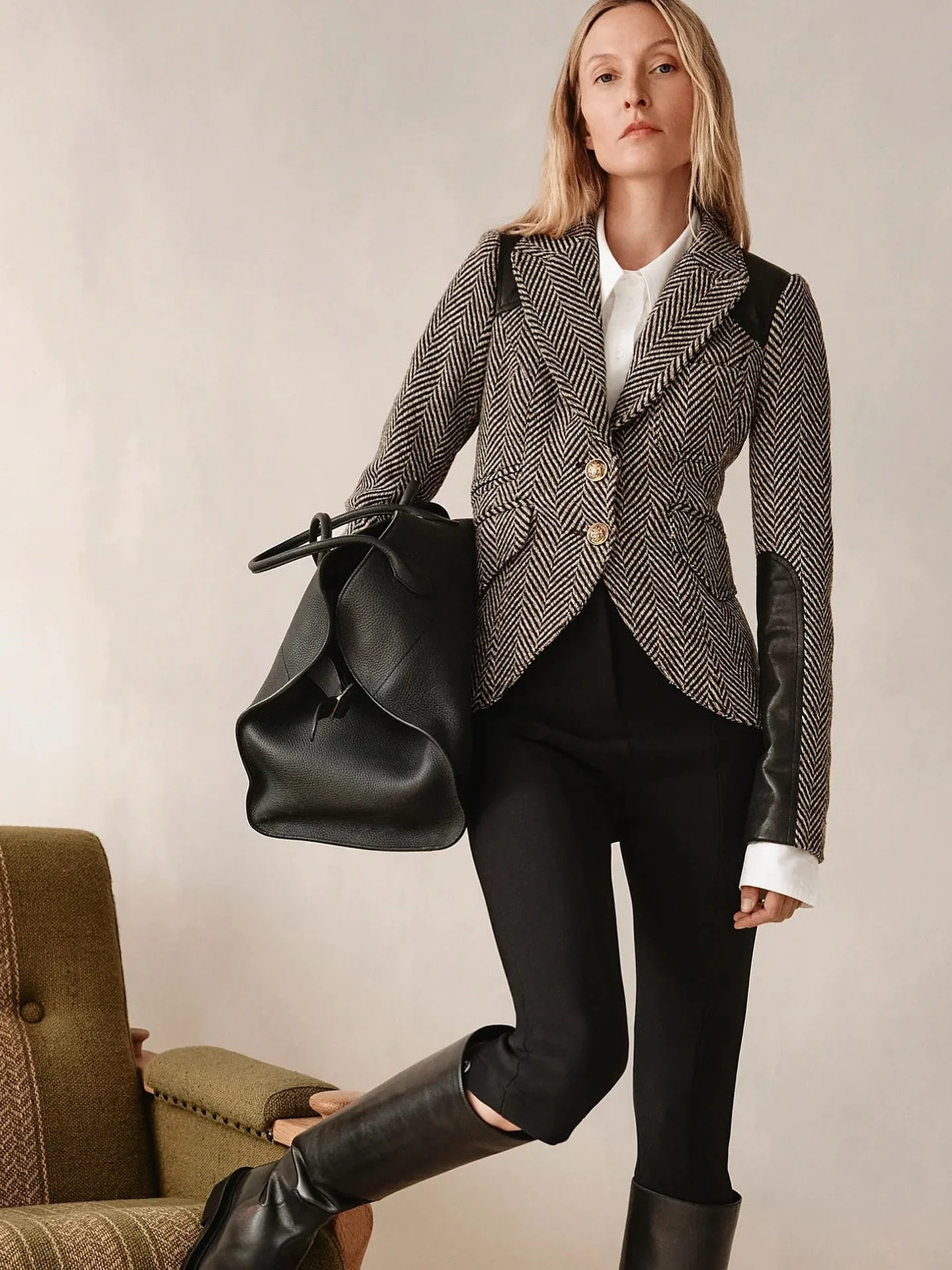 One word&hellip; STUNNING ✨ ! @smythebrand 

#blazer #newfallcollection #equestrian #gorgeous #wool #leather #jacket #smythe