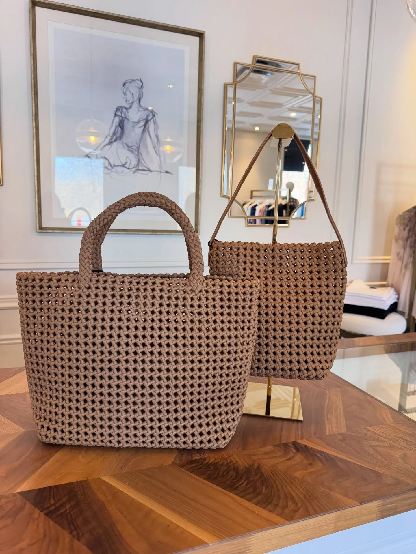 Nos sacs favoris maintenant offert dans un nouveau mod&egrave;le pour ce printemps ! @solandselene