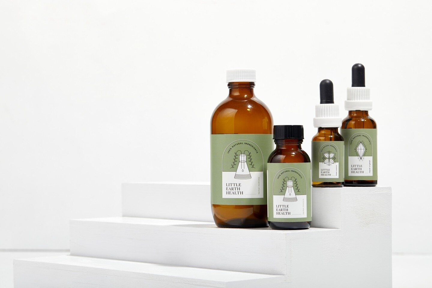 Photographing products is always a balance of creating an interesting scene, whilst keeping the product as the real hero of the shot.

When the time came to photograph these products for graphic designer @alishadunsford_designer I knew I wanted to ke