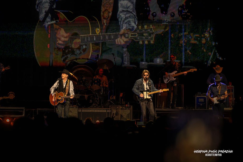 neonmoontour-5.jpg