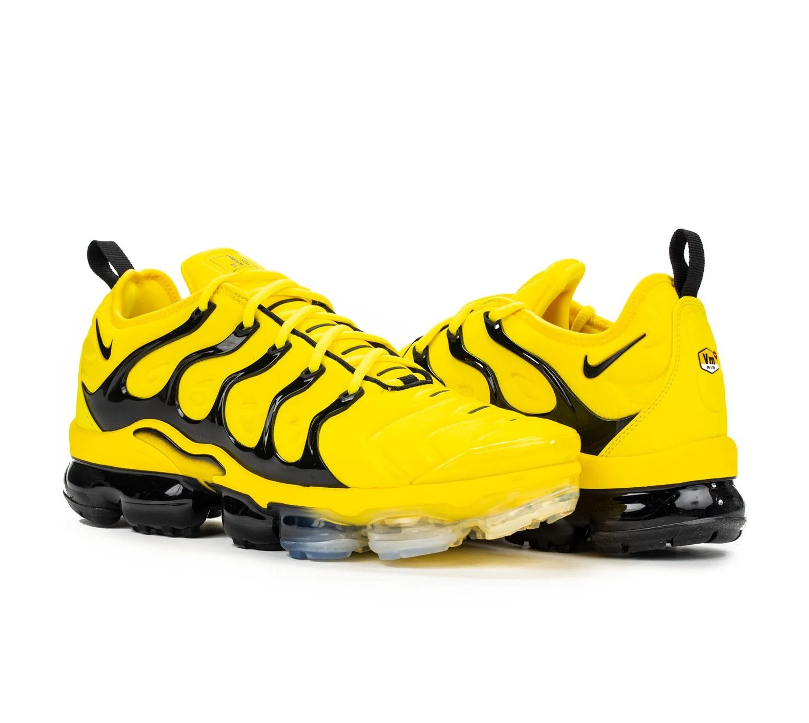 vapormax under retail