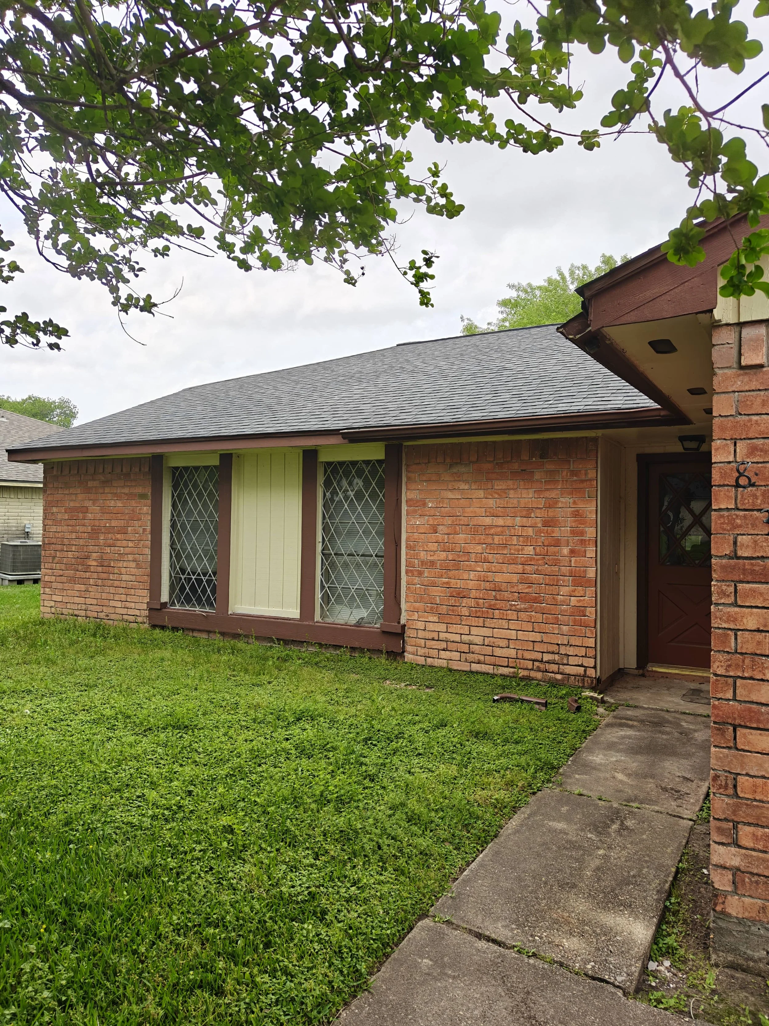 Vacant probate property handled for out-of-state heirs, sold quickly