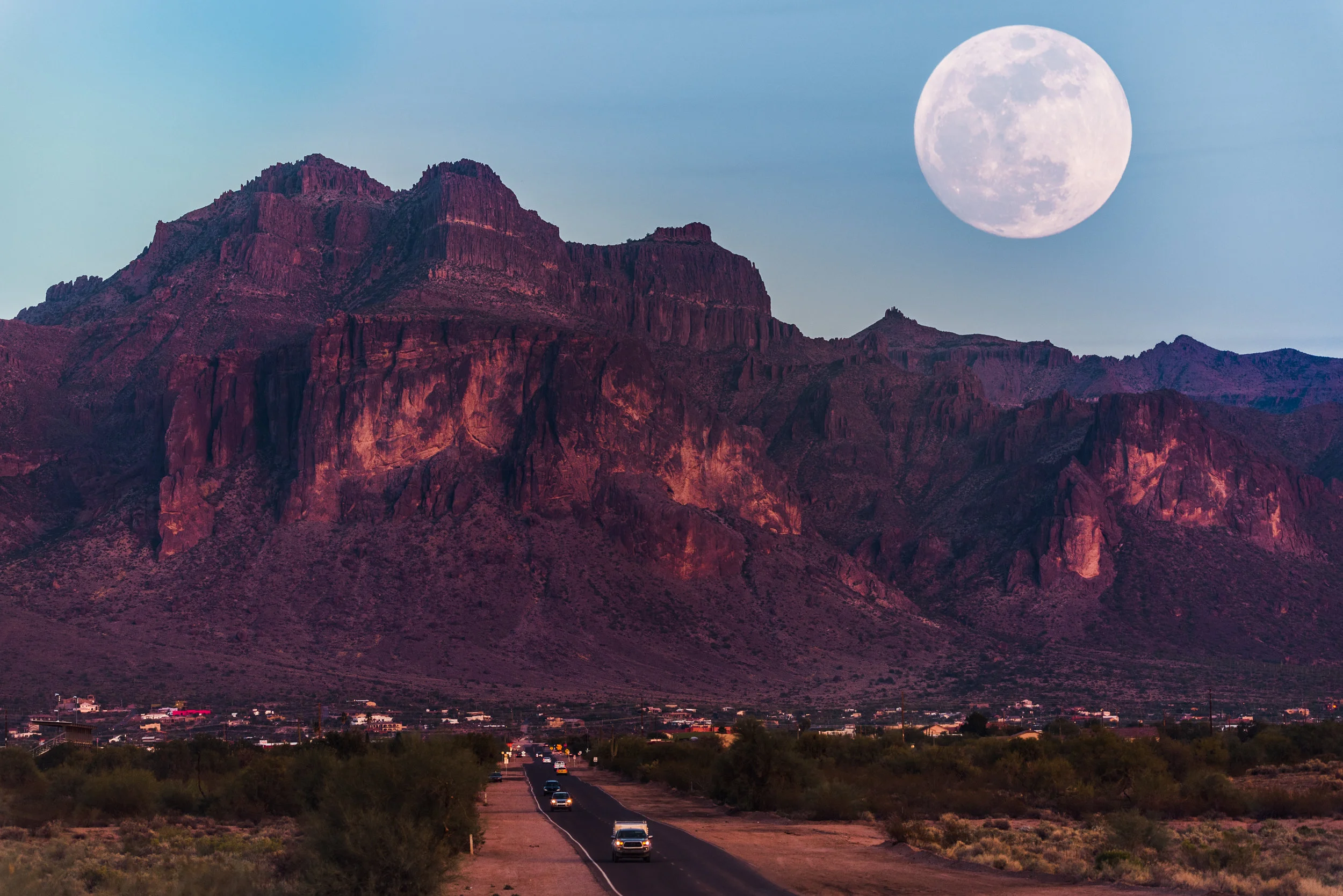 Do people really behave strangely at the full moon?