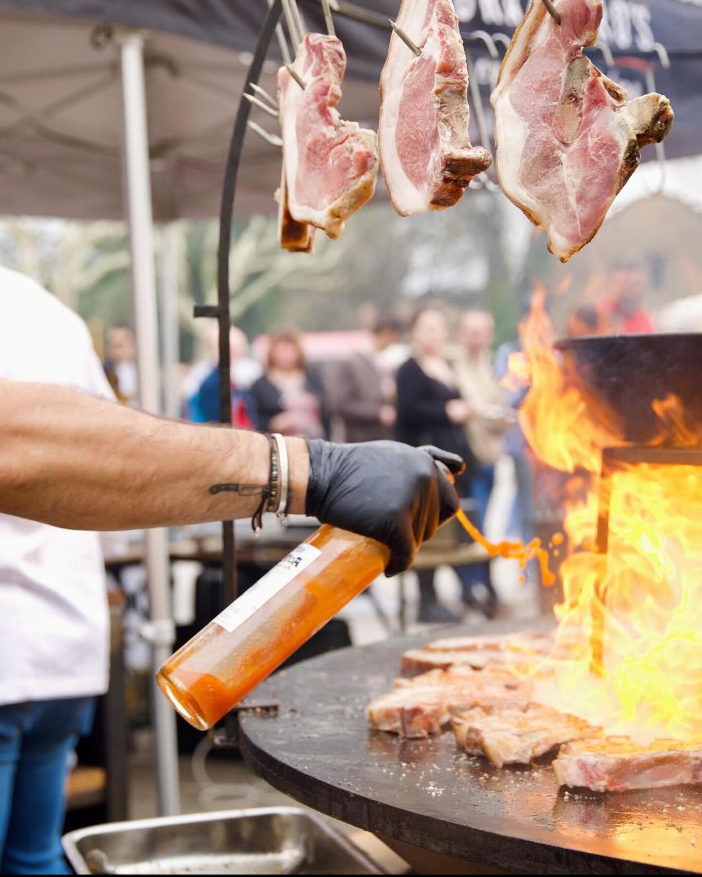 Week-end exceptionnel lors de la 13e &eacute;dition des Printemps de Ch&acirc;teauneuf...
Servir des plats avec des produits d&rsquo;exceptions tout au long du salon.
@thomasbessette.lcdb 
@lacaveduboucher 
@printemps.chateauneuf.du.pape  @xipisteret