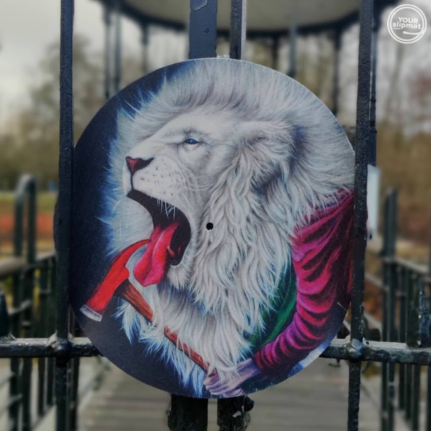 RAAWWW 🦁 Awesome design 'Eupnea' by @purereasonrevolution_official, and for sale @  Pre reason revolution's bandcamp - see link @ comments 🤙 
. 
#slipmat #customslipmat #slipmats #eupnea #purereasonrevolution #12inch #durchmusicworks #vinyl #wax