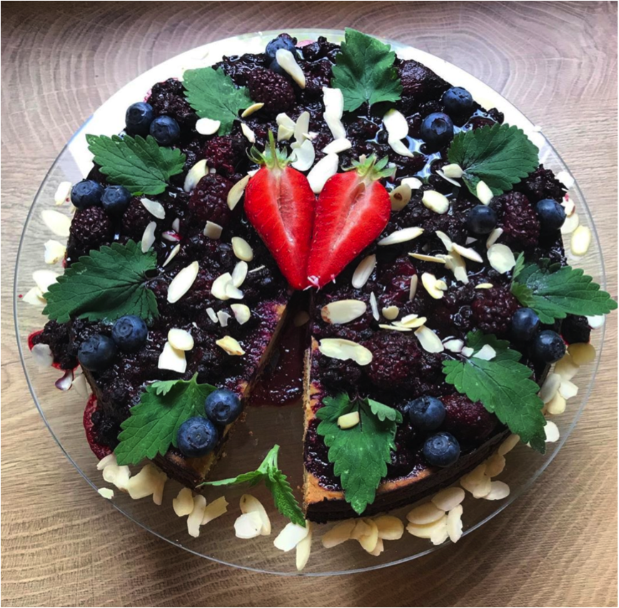 VEDUNA CAKE.png