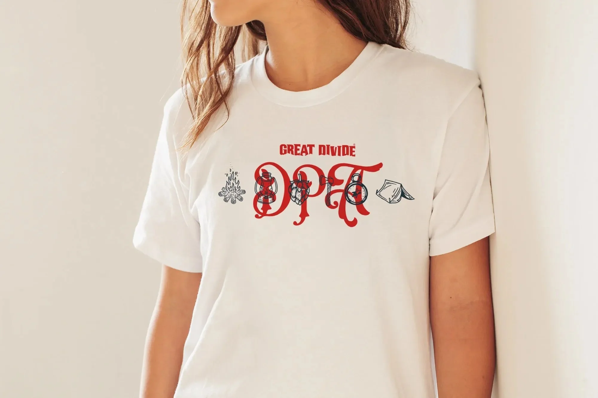 vicarel-studios-great-divide-brewing-woman-tshirt-dpa-lettering.webp