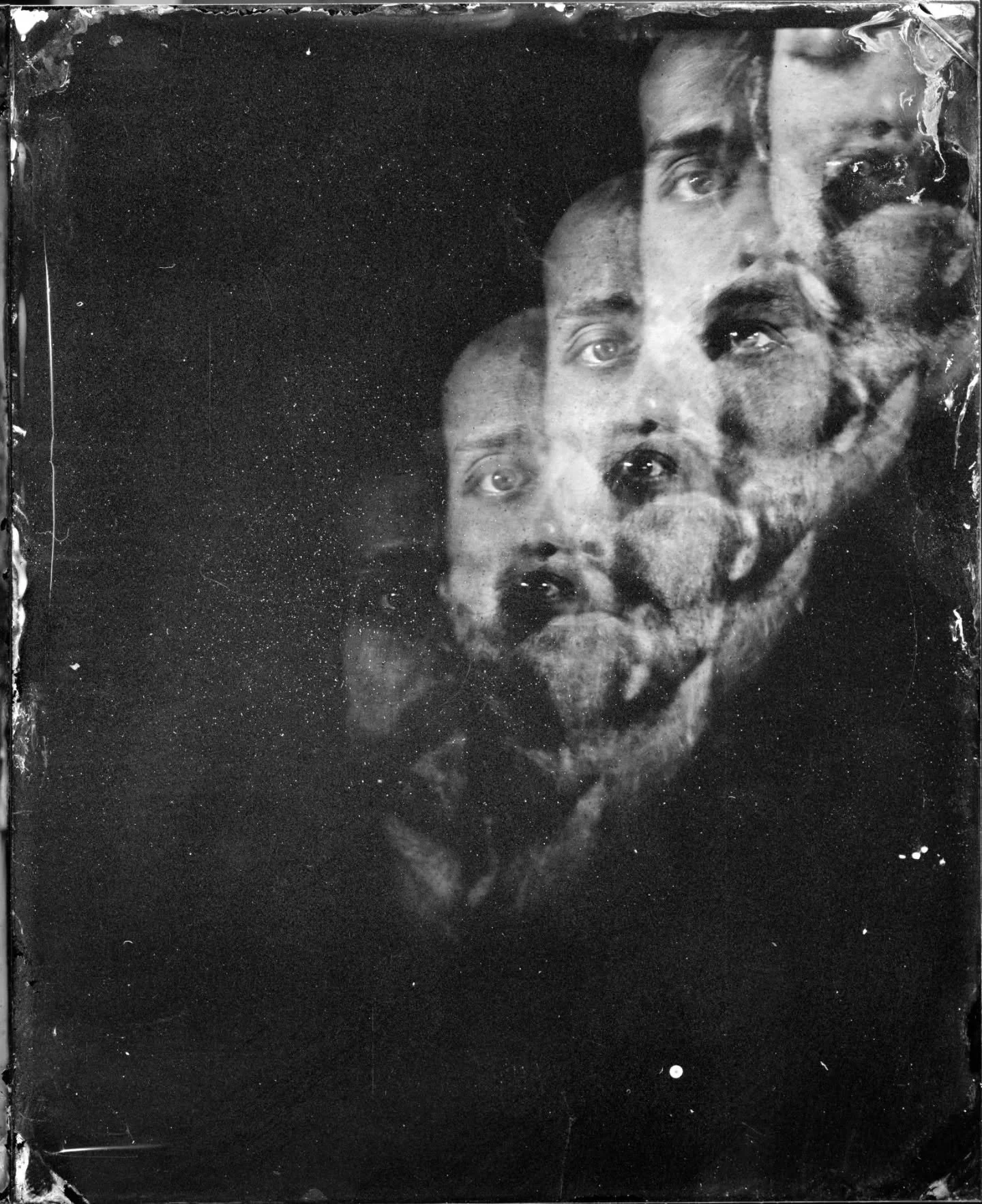 @josephotogden on tin 🖤✨

#wetplate #wetplatecollodion #tintype #portrait #multipleexposure #analogforever #analog #crowngraphic