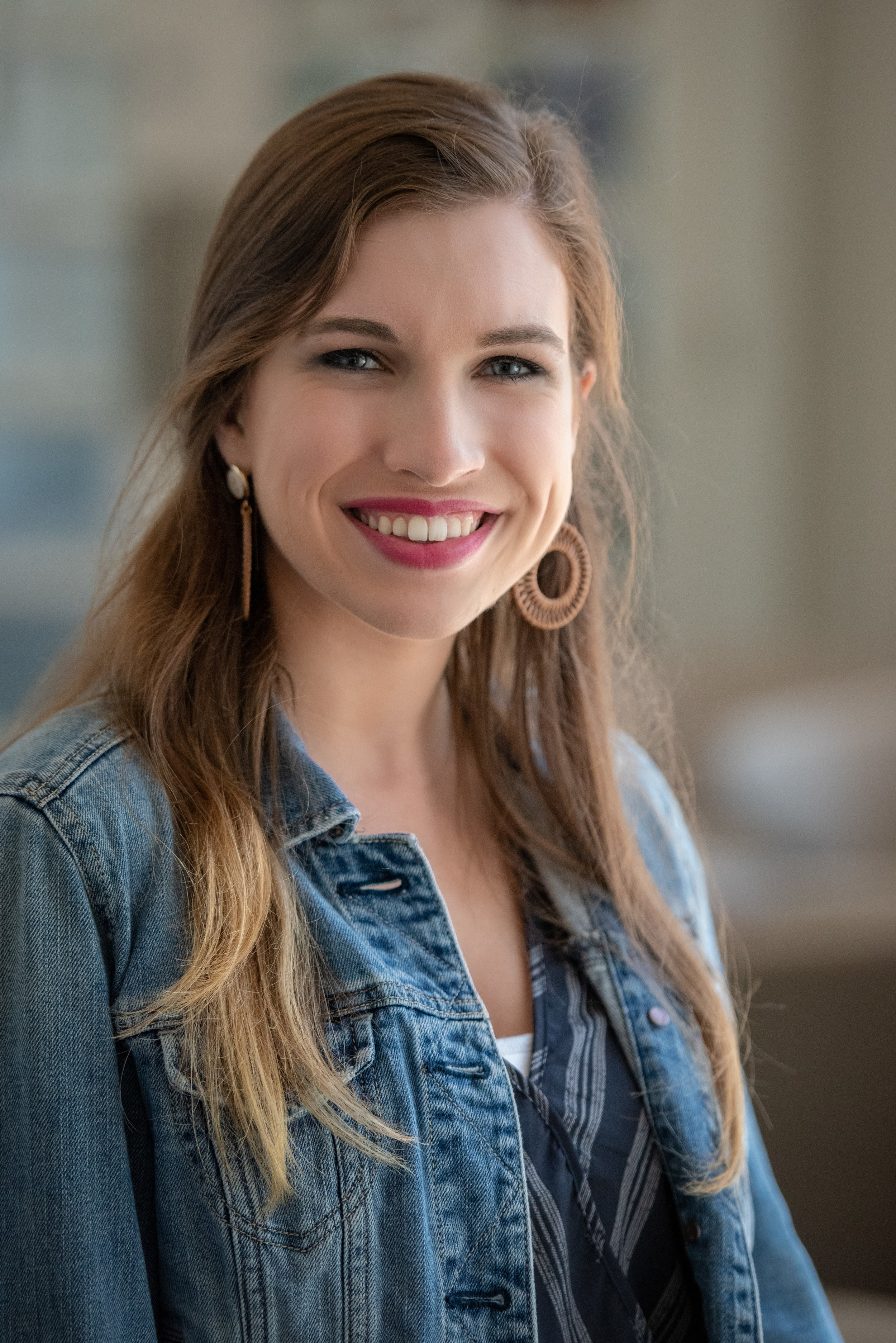 smiling-headshot-young-beautiful-model