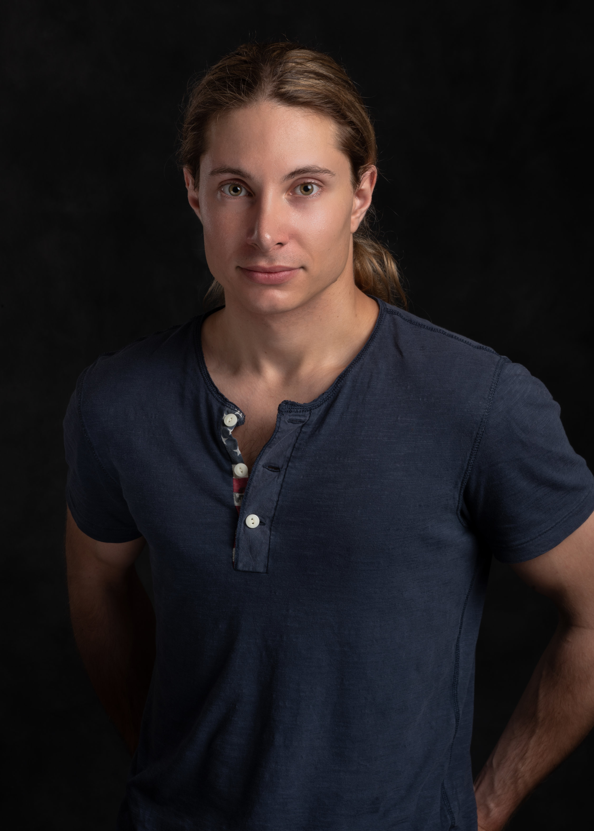 studio-portrait-long-haired-man