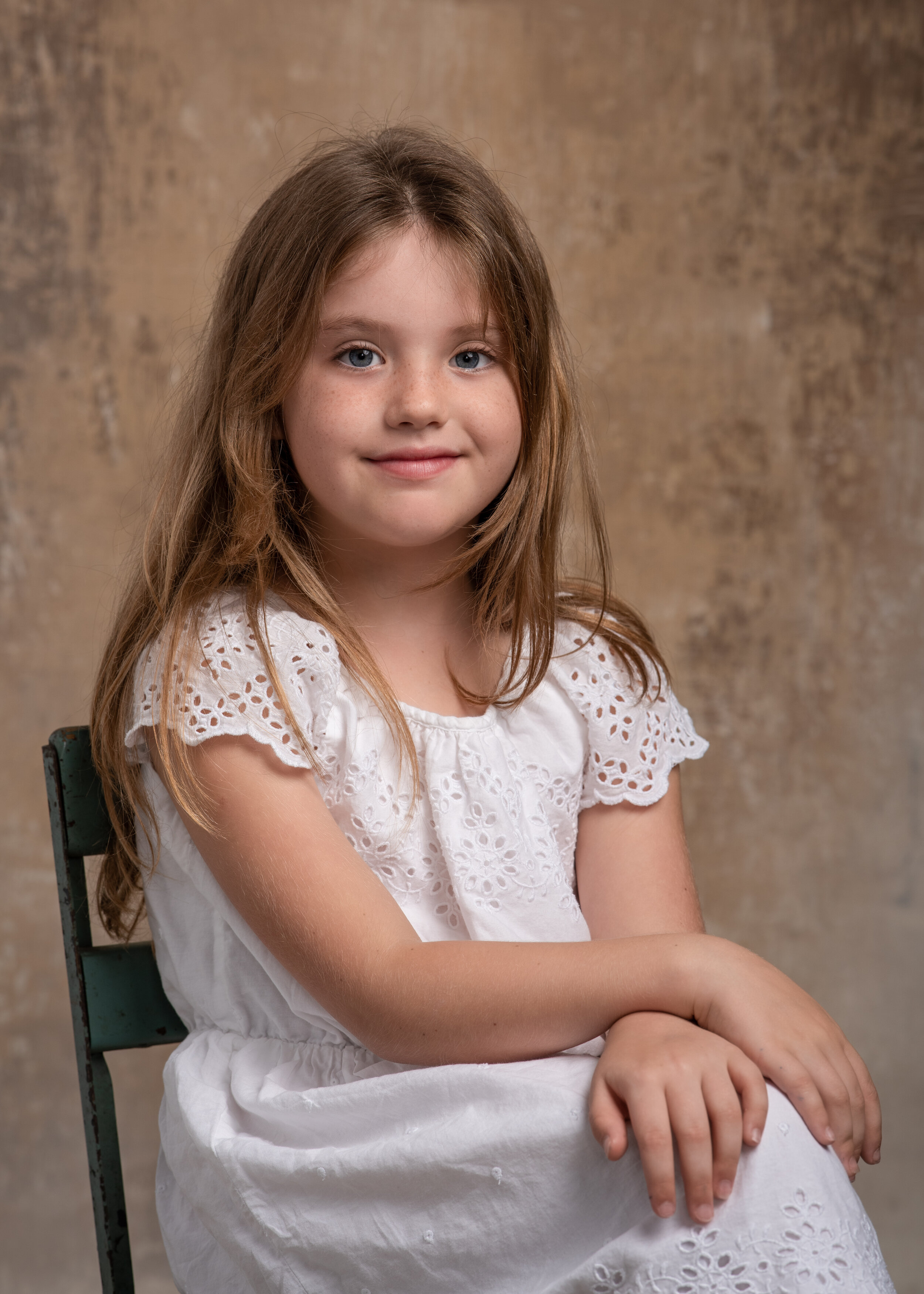 studio-portrait-adorable-little-girl