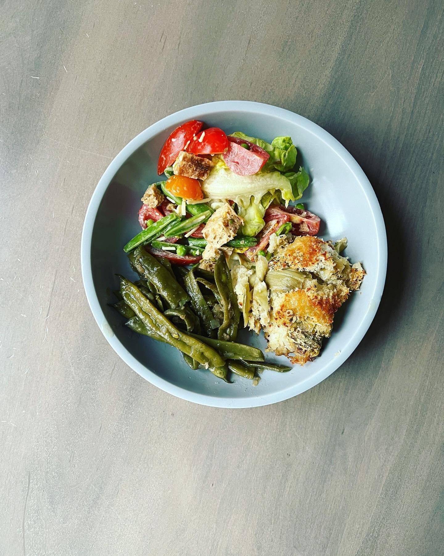 @ciaosamin&rsquo;s long cooked romano beans, @ericjoonho&rsquo;s broccoli rice casserole, but with artichokes, not broccoli, and a super quick summer salad of little gem lettuce, summer tomatoes, sugar snap peas, and croutons