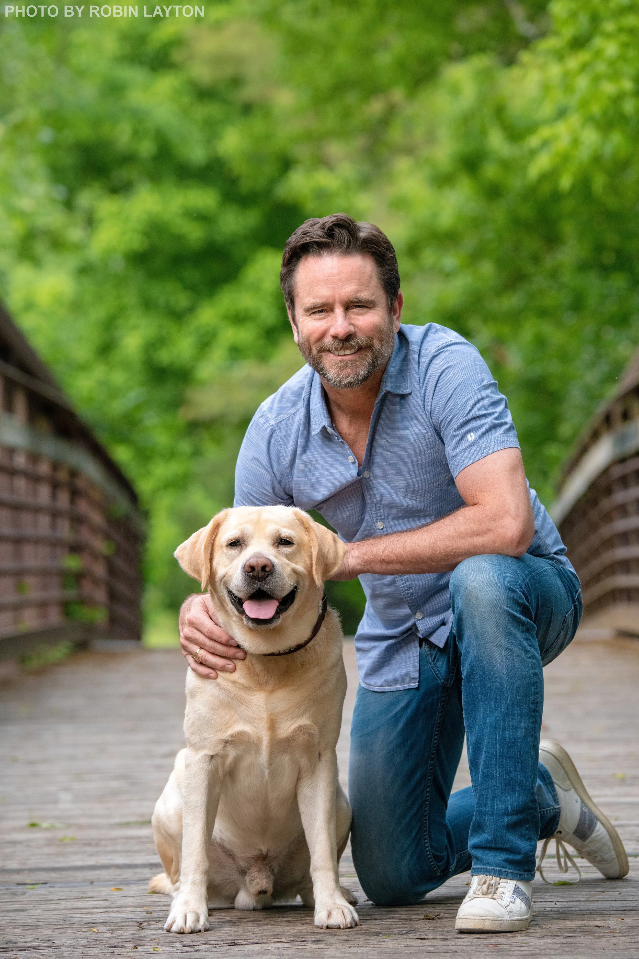 Charles Esten and Blue for A Letter To My Dog.jpg