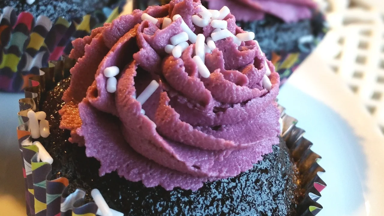 tasty chocolate cupcakes.jpg