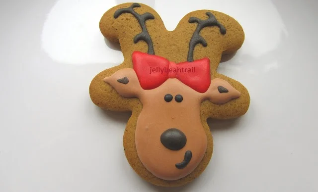 girl+reindeer+cookie+jellybeantrail.jpg
