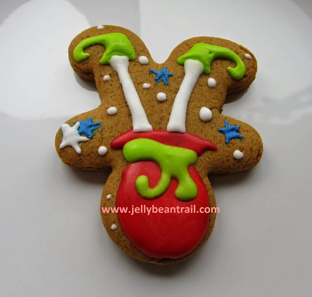 elf in a sack christmas gingerbread man cookies jellybeantaril.jpg