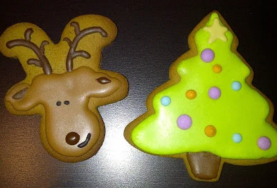 Christmas reindeer and tree gingerbread with royal icing letter2design jelly bean trail.jpg