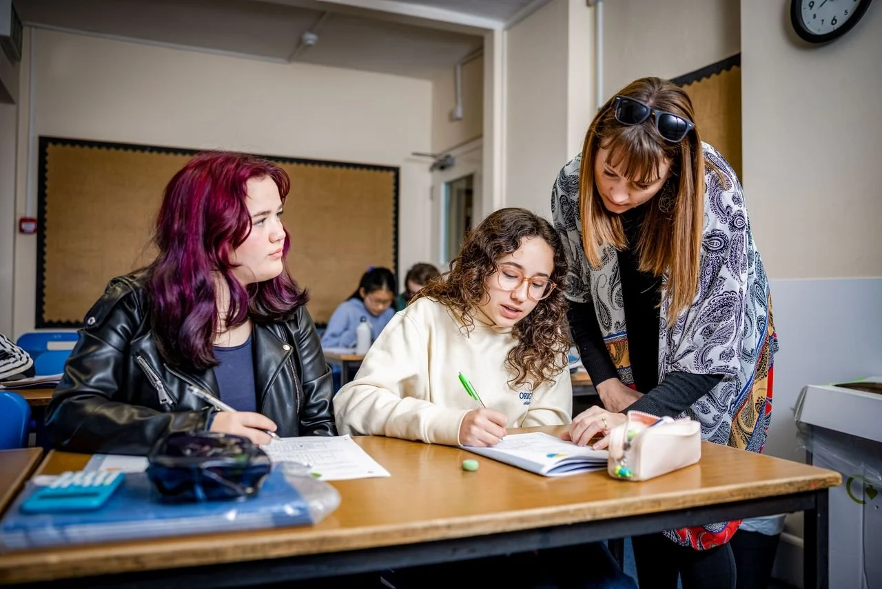 Teach children at international IB school Cambridge