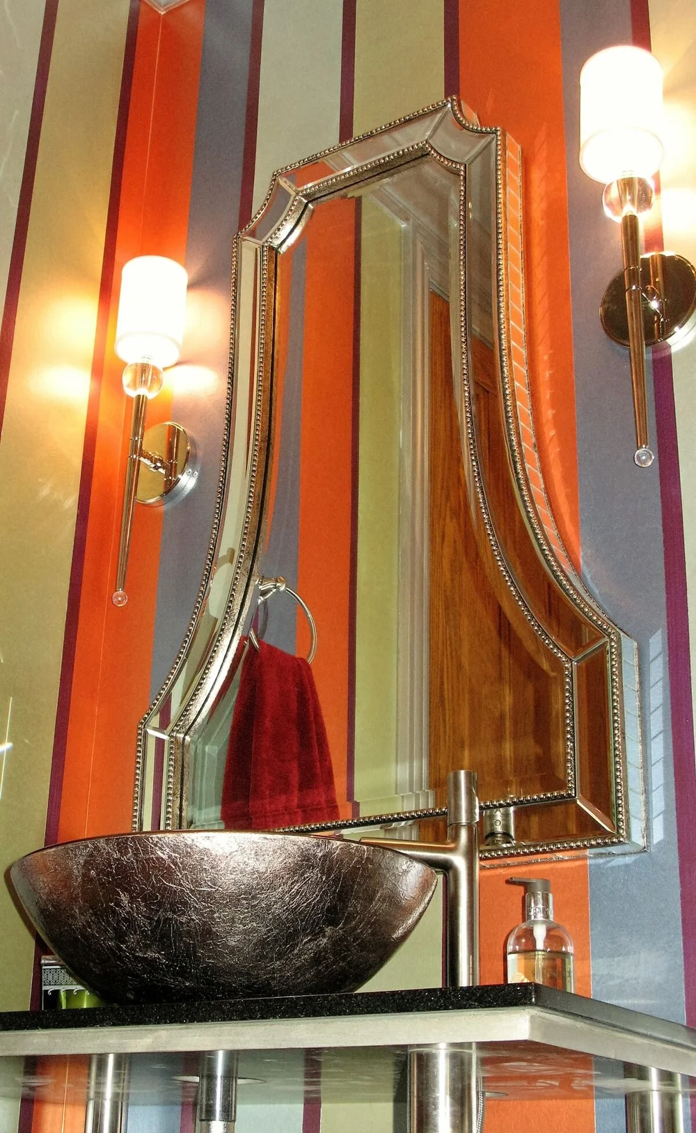 A Powder Room that Wows — Celeste Jackson Interiors