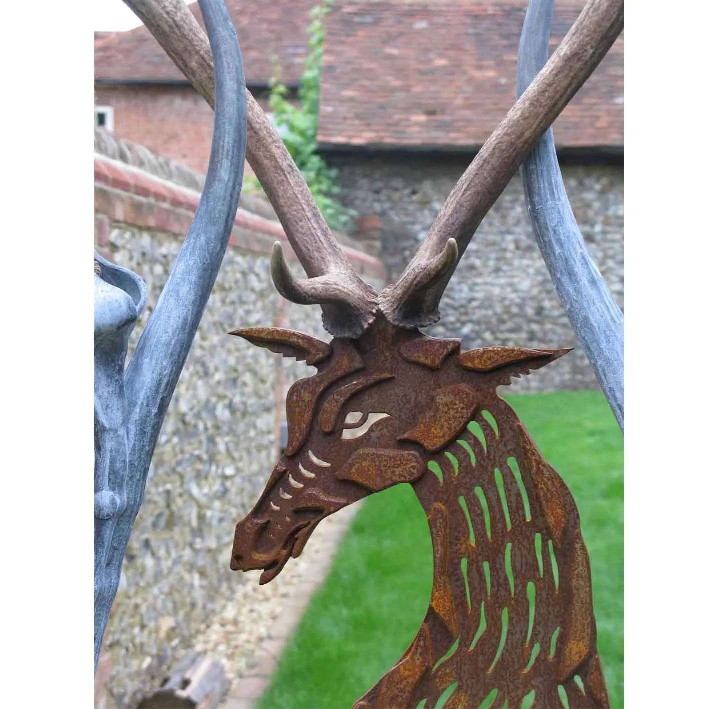 Antler gate