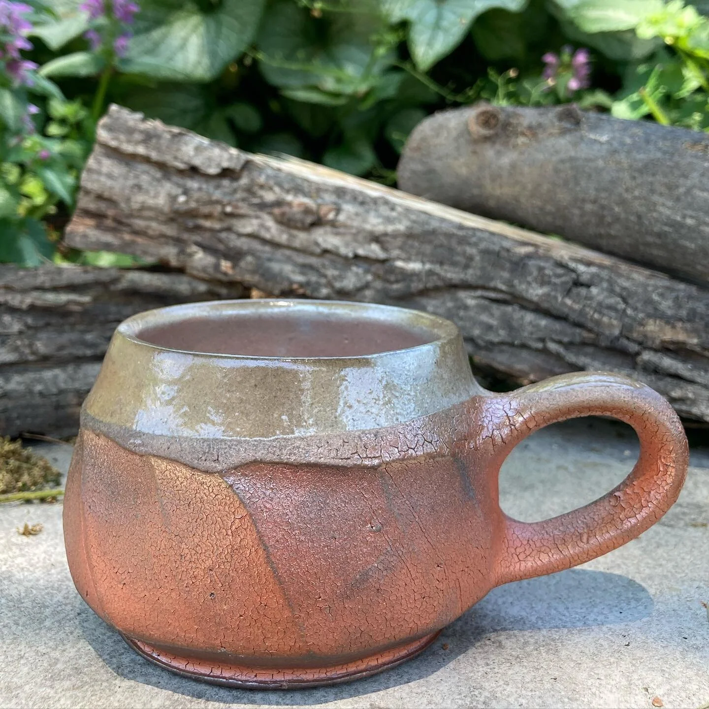 So much peachy blushing from this faceted mug. 
•
#woodfire #woodkiln #theresacookieinthebackofthekilnforyou #partoftheshippartofthecrew #pottery #pottersofinstagram #ceramics #ceramicsofinstagram #keramik #keramika #handmade