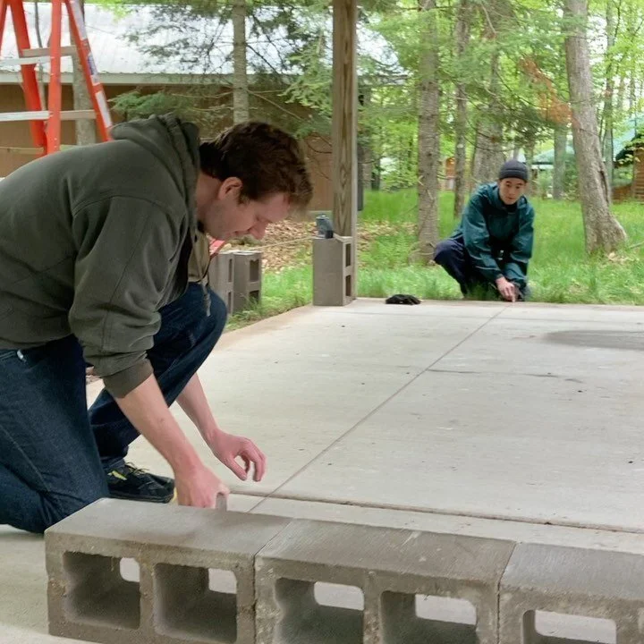 Ha! And you thought you were out of the woods on hearing about the wood-kiln build-and-fire project via my Instagram posts. 
•
New article on the website (link in bio @prakun_pottery ). Enjoy!
•
@davidjphooker @t.e.hansen @chatty.cat.art @w