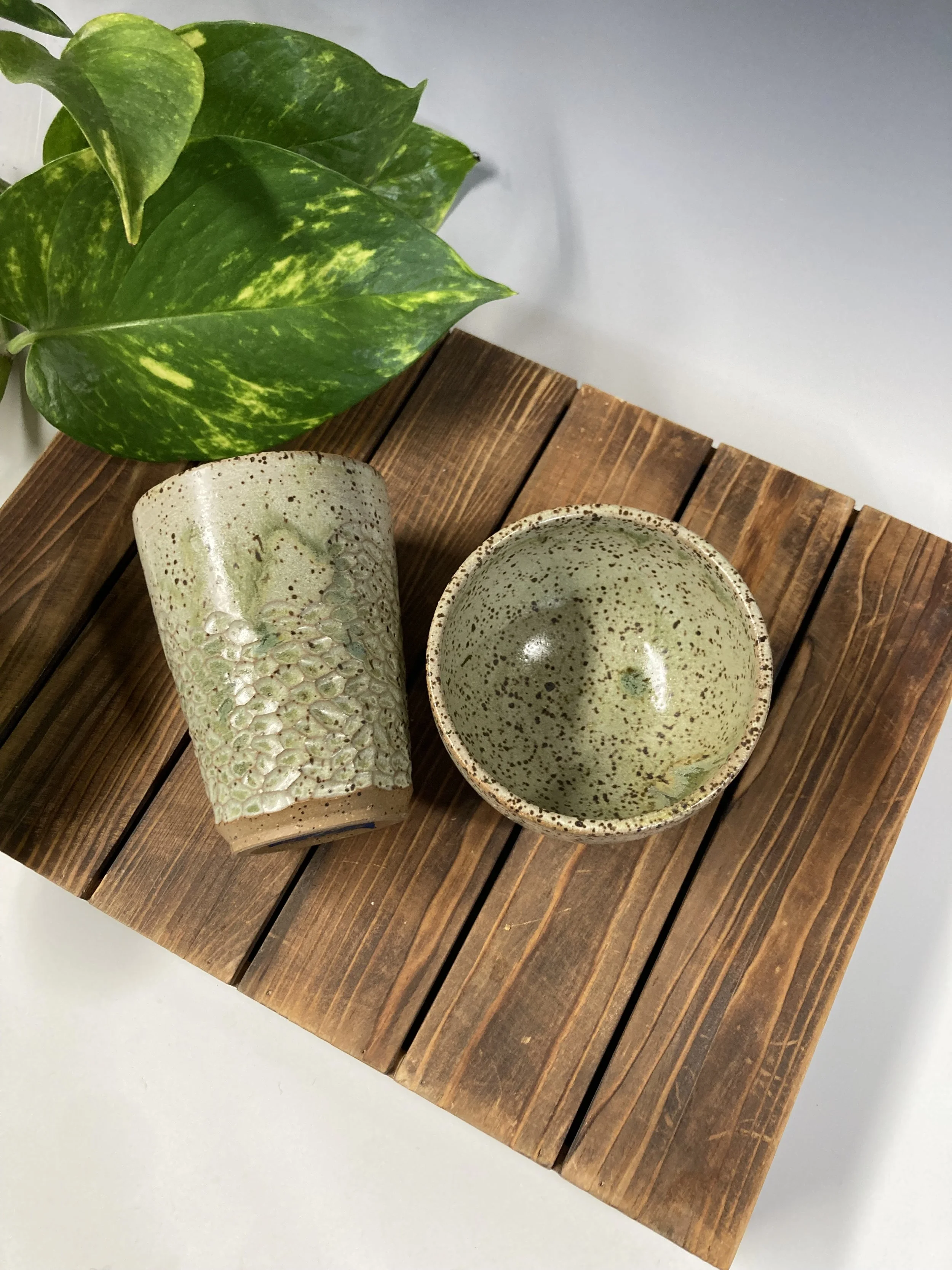 38. Lothlórien (Bowl and Cup Set)