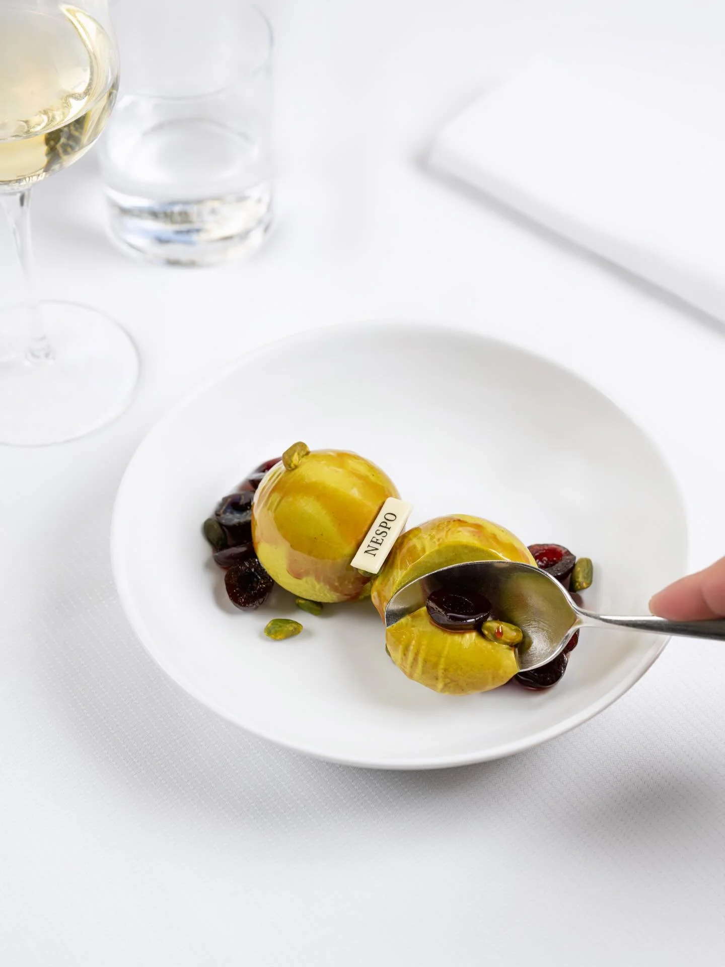 Glace pistache maison &amp; cerises amarena.