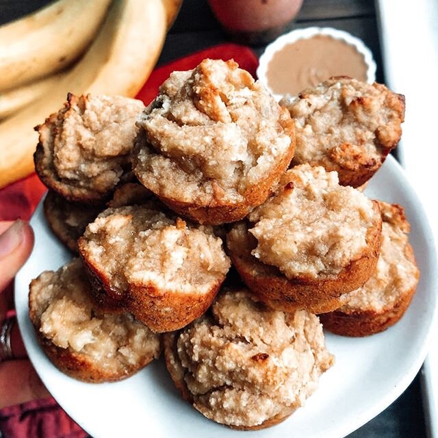 We are seeing a lot of banana bread on social media these days, why not join the party and try making these Peanut Butter Banana Muffins by Choosing Balance! You only 5 ingredients for super clean baking! Let us know if you've been baking in your qua