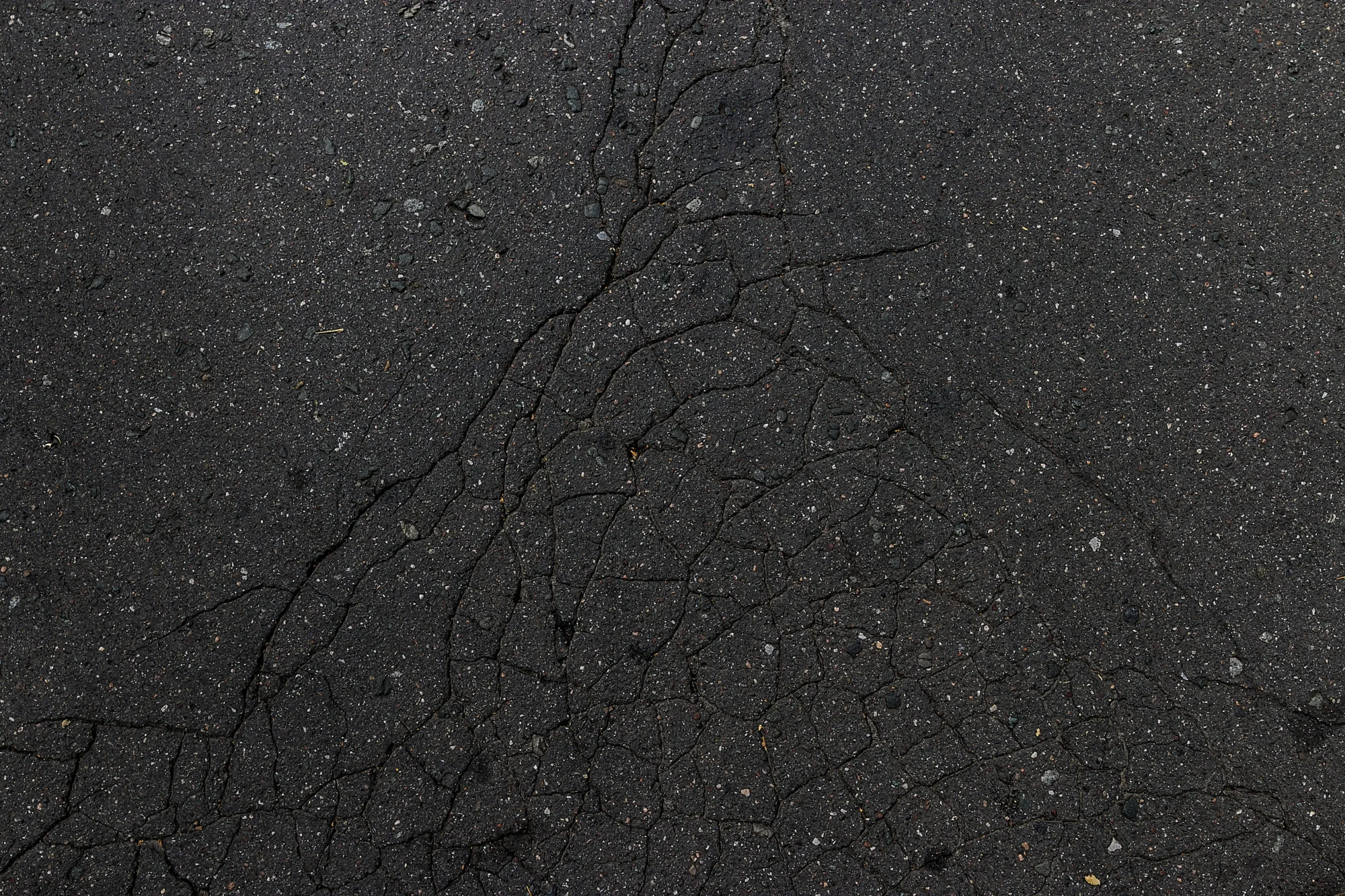 asphalt-texture-with-big-cracks-2000x1333.jpg