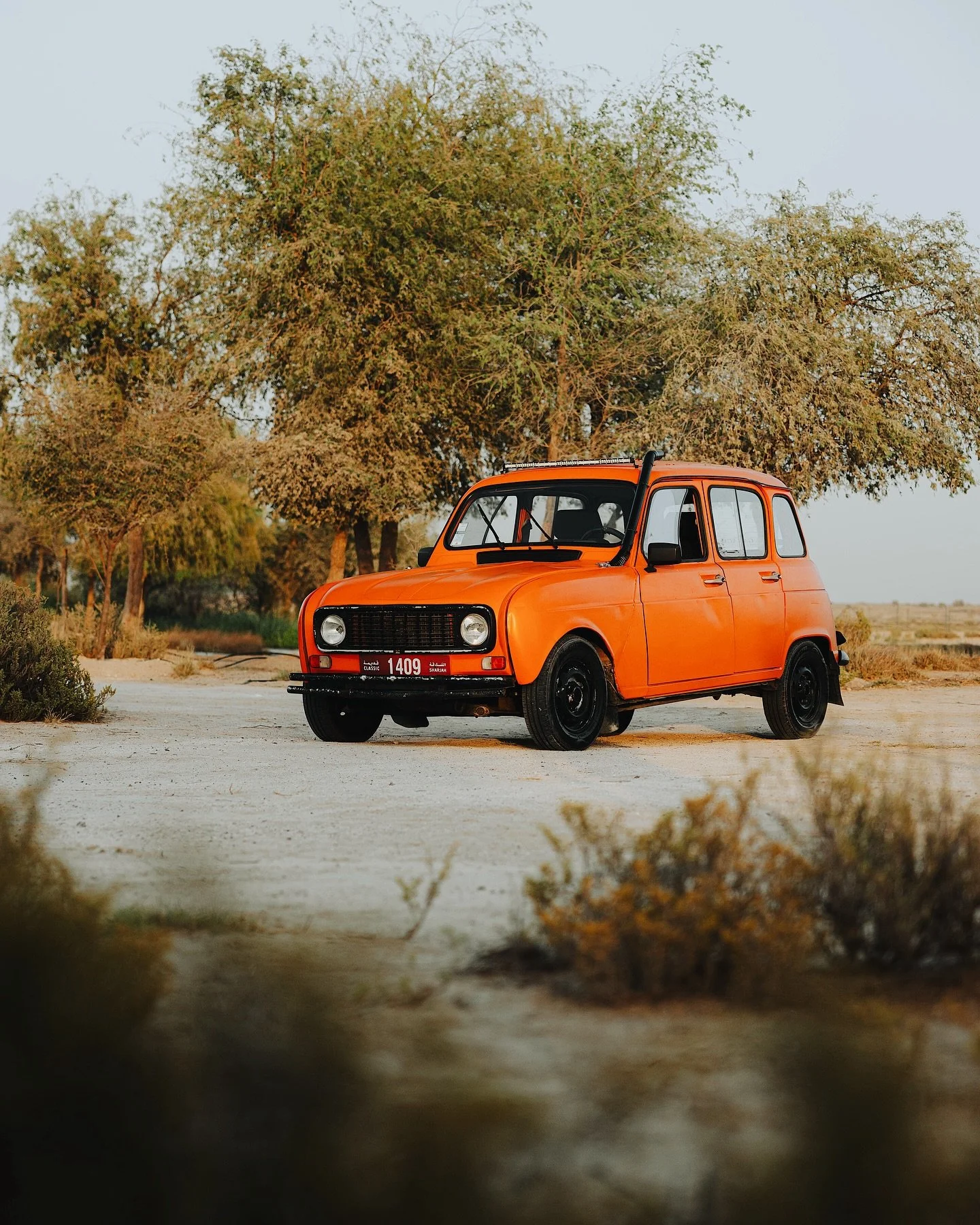 A second life &bull; @samisassophoto&rsquo;s Renault 4, pt. 1 of 2. 

Astonishment. Pointing and staring. Perplexed frowns. Smiles. Waves. A friendly thumbs up. 

That&rsquo;s the chronological order of reactions that Sami Sasso&rsquo;s cheerfully or