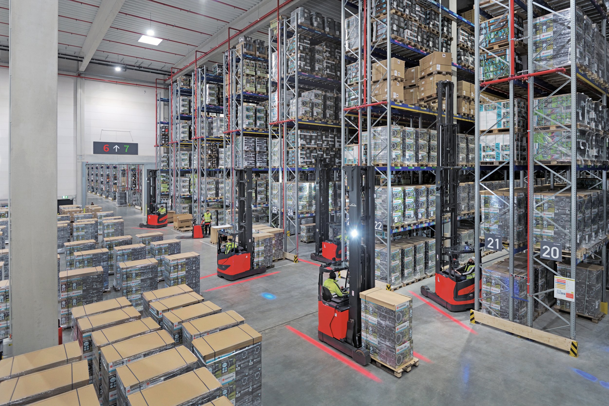 Linde Reach Warehouse Trucks.jpg