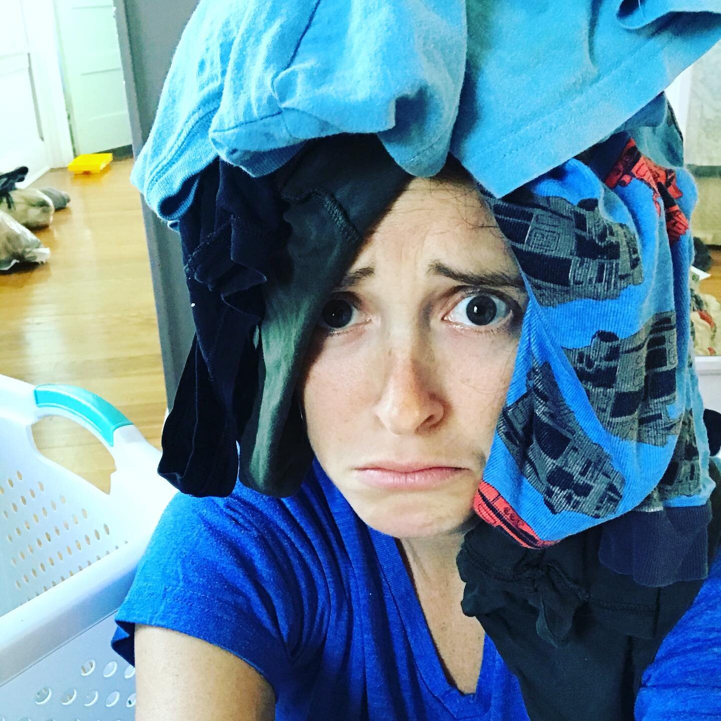 HA! Tricked ya. You thought I was gonna GIVE tips. Nope! I hope to GET tips!😂 HOW DO YOU MANAGE ALL THE CLOTHES?!??????? Tell me, mom people. Show me your ways. Do you get rid of 3/4 of them? That&rsquo;s what I&rsquo;m thinking.....