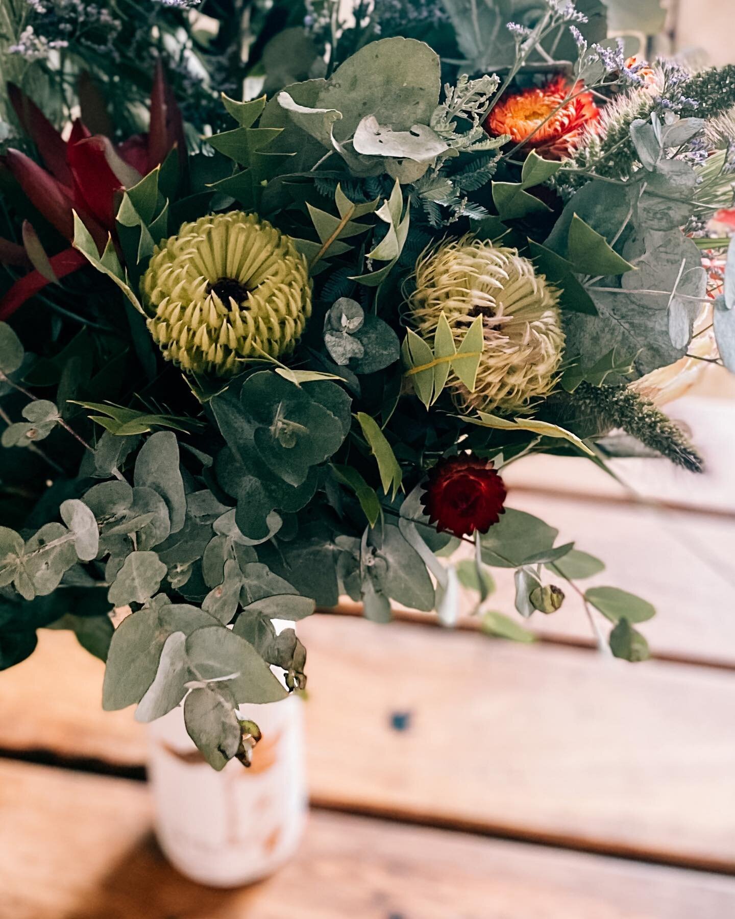 What do you do when you need a quick treat-yo-self? For me it's peanut butter + chocolate, or a pedicure, or a bunch of native Aussie flowers. Perhaps all three.