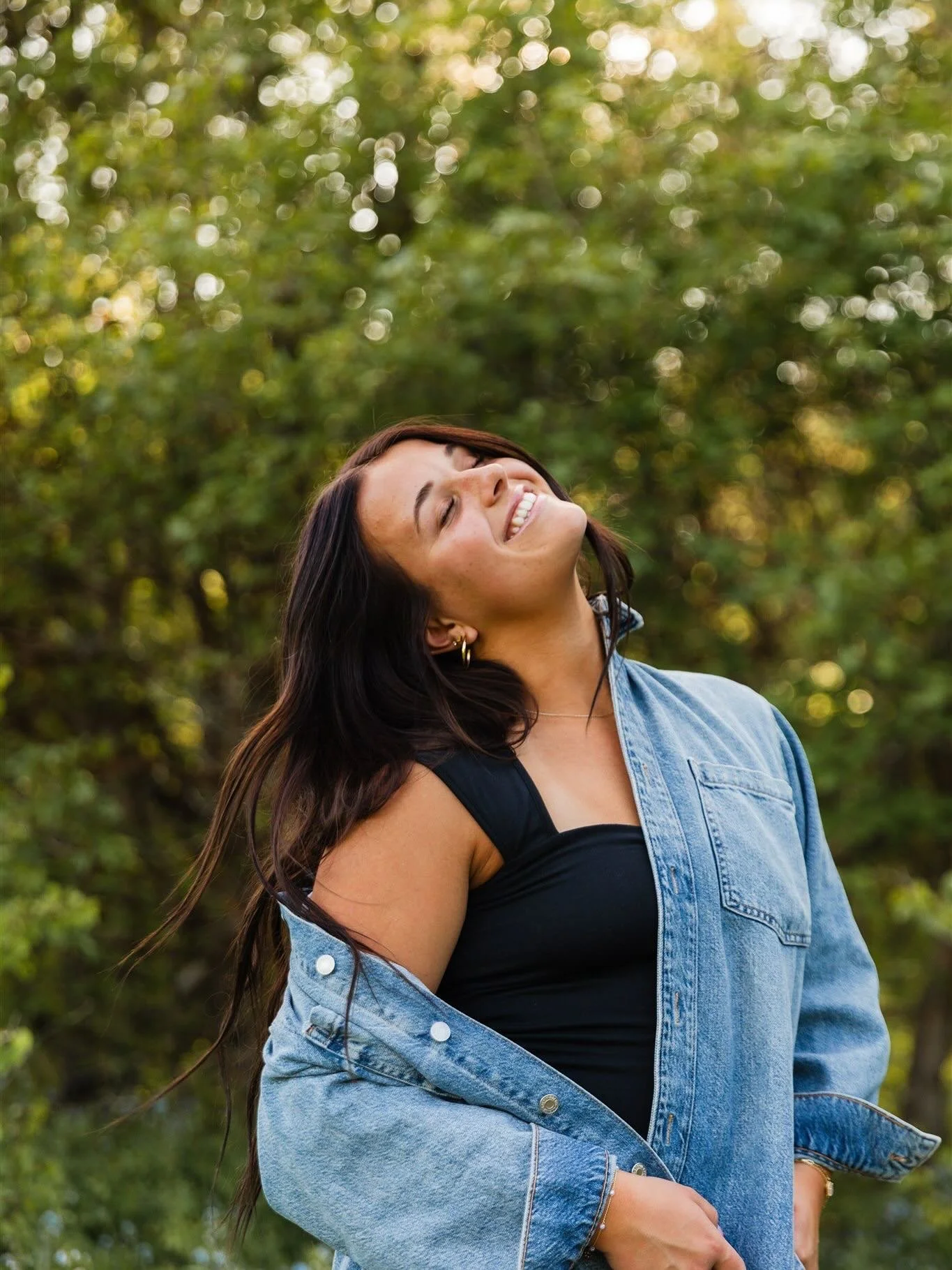senior session with @faithi_hendrickson 
!!!🍀🦋🎓✨
photos by me @capturedbyabbey