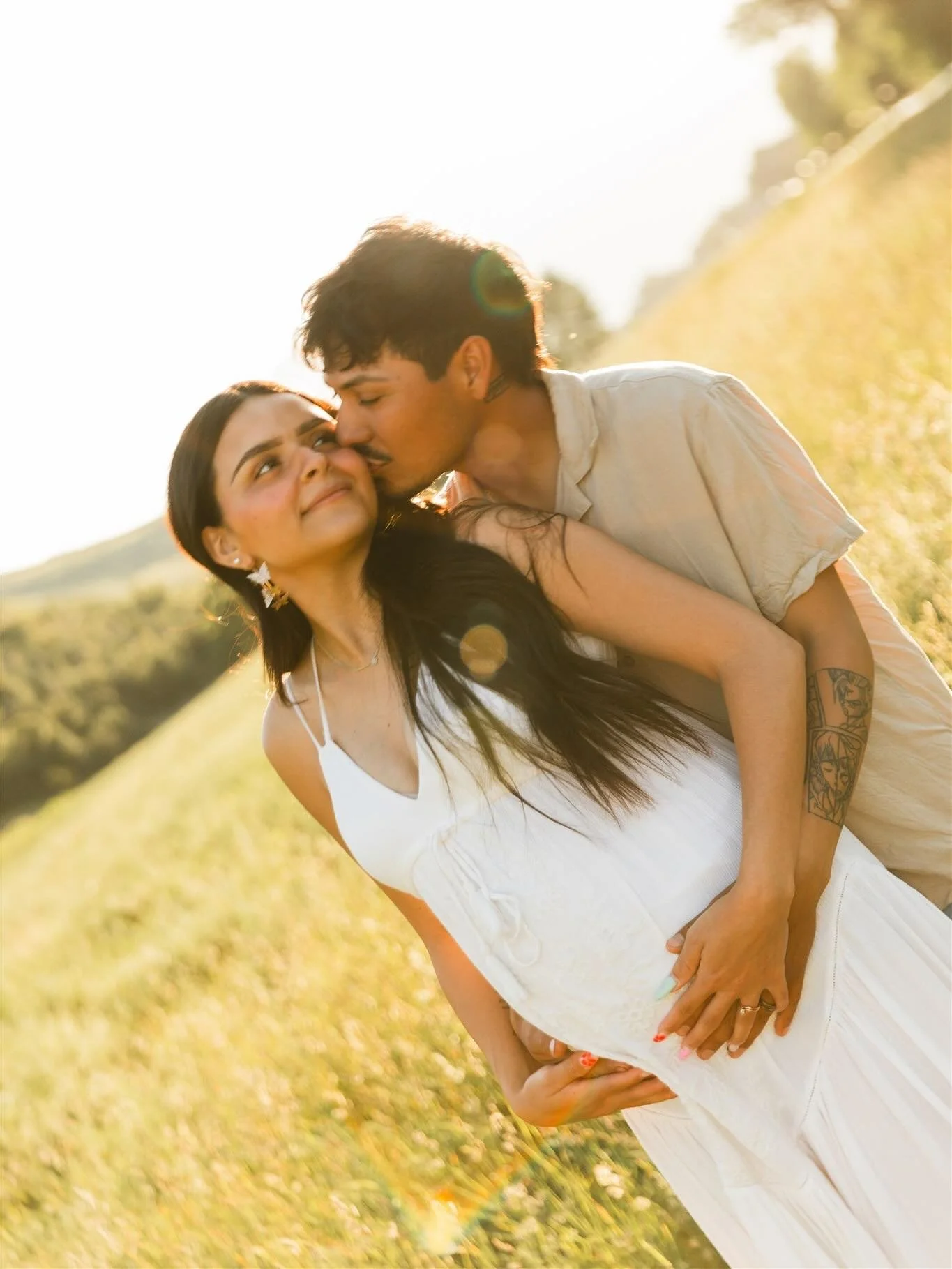 maternity session for @_alexis_espinosa_ortega_ 🩵🦋🫶🏻🐣
photos by me @capturedbyabbey