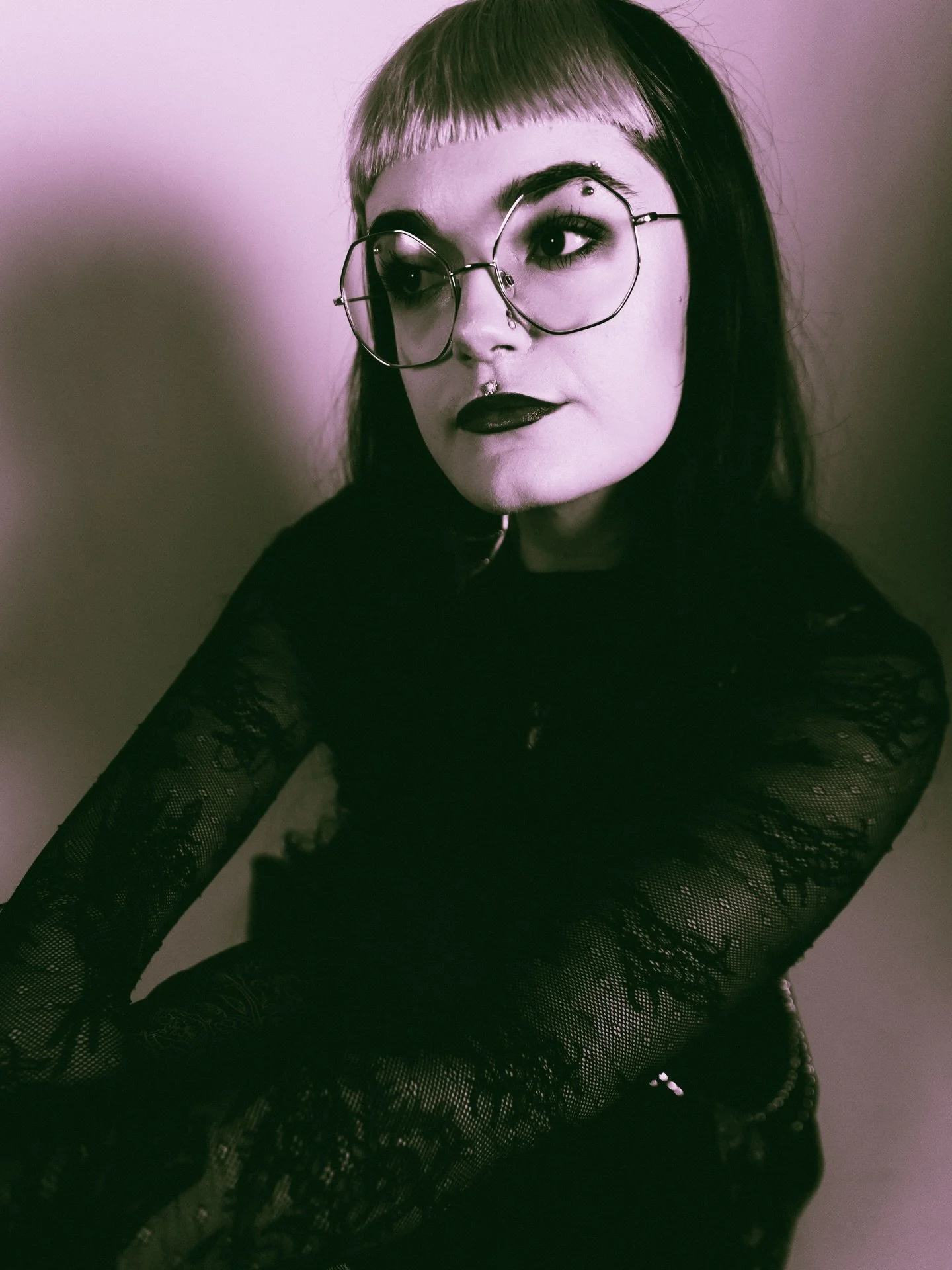 @vaguelydoinghair for @ablaze.magazine 
Issue 03 - March 10th 
Photos by me @capturedbyabbey 
🔮❤️&zwj;🔥🌟💇&zwj;♀️