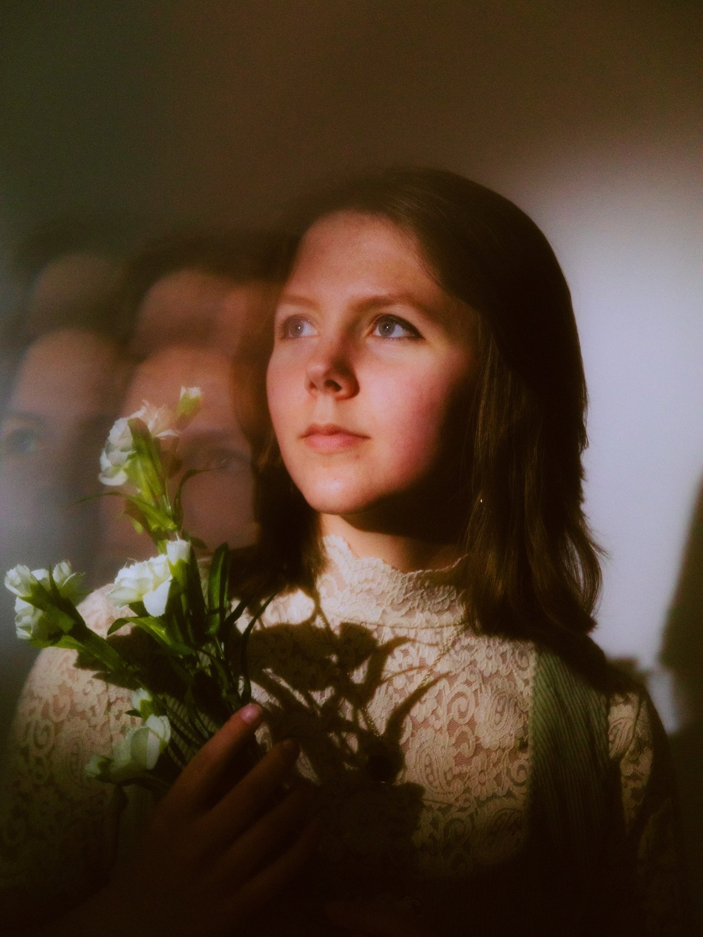 @winterstarart for @ablaze.magazine 
Issue 03 - March 10th 
photos by me @capturedbyabbey 
💚🍀🍃🌱🍬