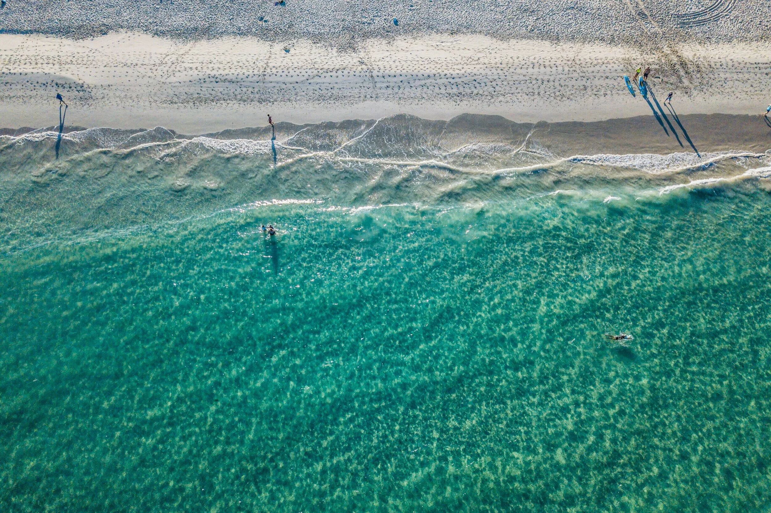 drone-image-of-beach