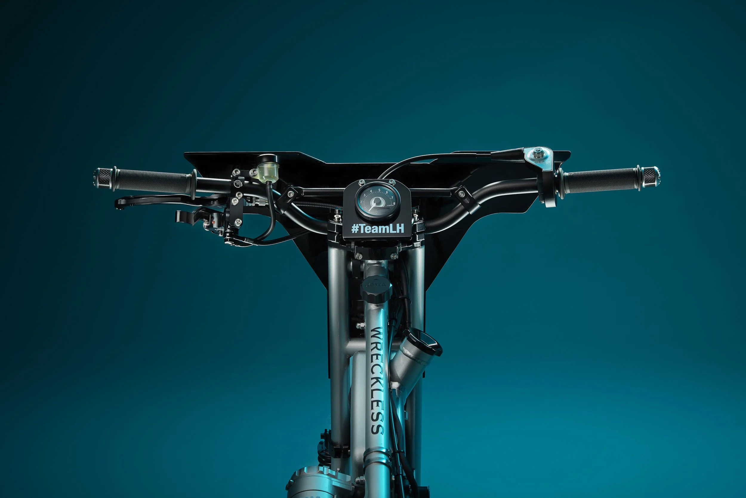 WM_AMG_Cockpit copy.jpg