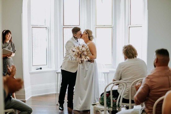 Two of the best moments! 💋 🥂 ⁣
⁣
📸 @steph.pease