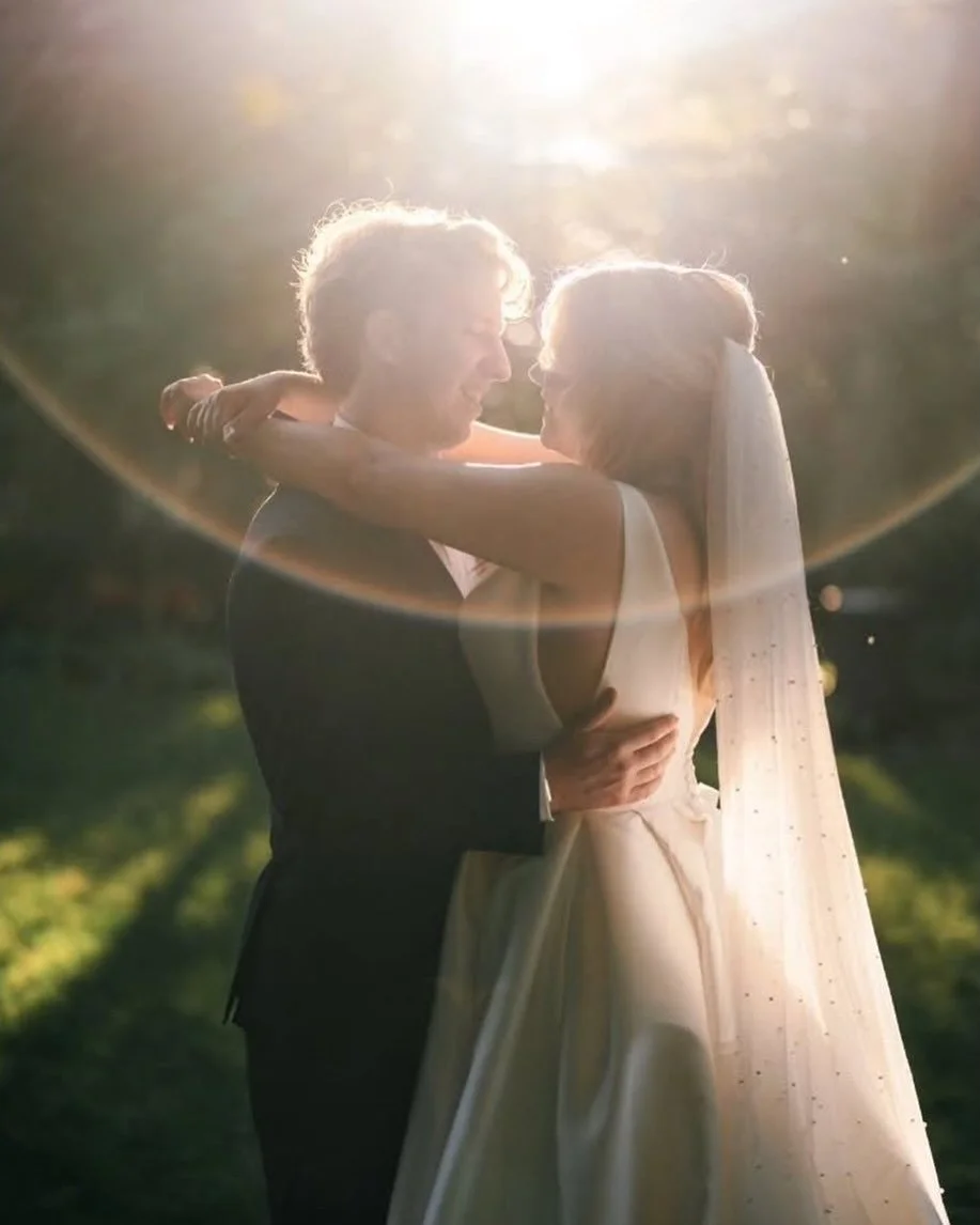 ☀️🌼Ooh I love me a gooey, golden, loved up spring wedding! ⁣⁣☀️🌼
⁣⁣
From the tables at The Tav to the lawns of Lamont&rsquo;s - Toby &amp; Lucy have been adorable since day one. ⁣⁣
⁣⁣
🥂 Congratulations Mr &amp; Mrs G⁣⁣ 🥂 
⁣⁣
&ldquo;𝘛𝘩𝘢𝘯𝘬 𝘺?