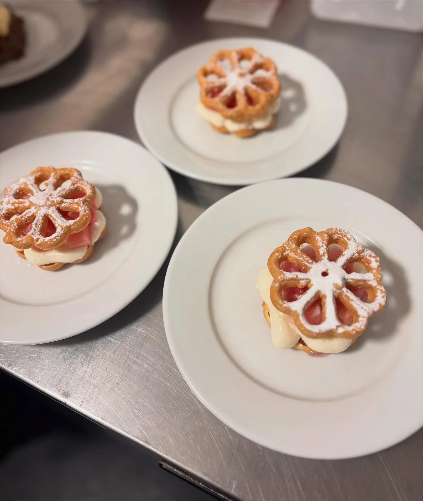 Thank you to all the lovers who joined us to celebrate Valentine&rsquo;s Day at the weekend 💕 

We are now closed for a few days for a kitchen rejig and spruce of the dining room 🪚🪜 👩🏻&zwj;🎨 Back open for lunch on Friday 💙