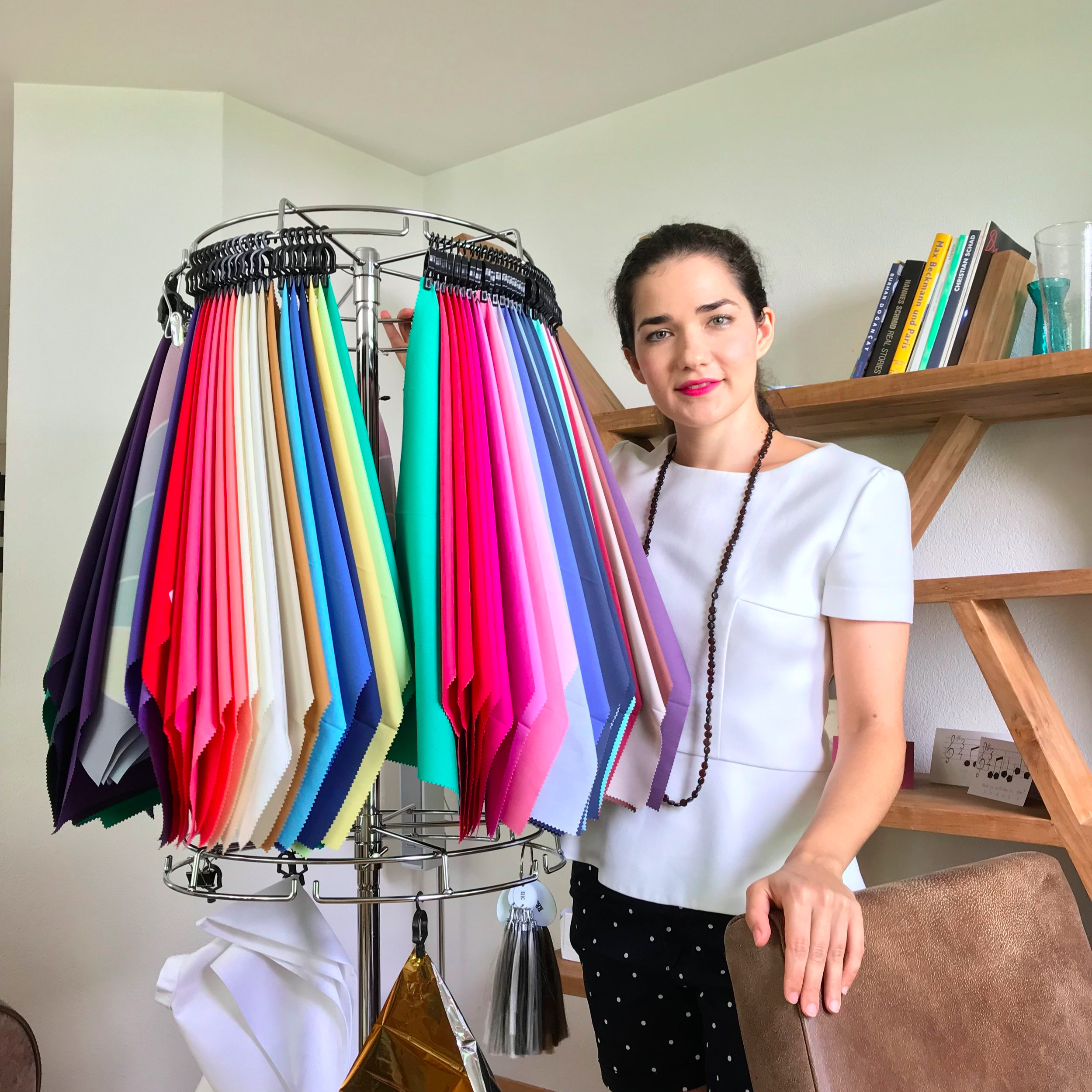 Daniela Ivanovová and her 140 drapes for Personal Colour Analysis