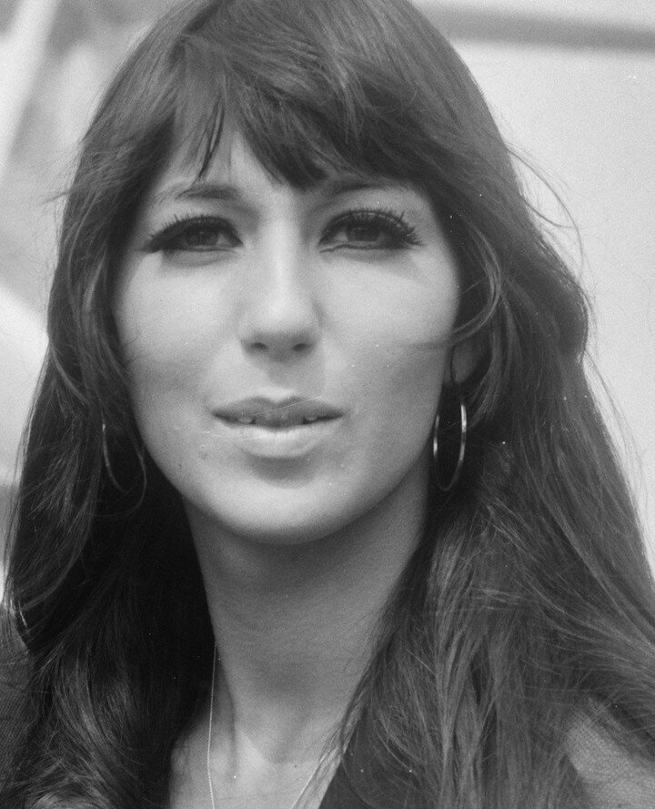 It's 1966 and this extraordinarily talented singer and actor is at the beginning of her career. What is her name and Body Type (aka Image Identity aka Image Archetype)? Please comment below. My next post will provide the answers ;-).⁠
⁠
/The photogra