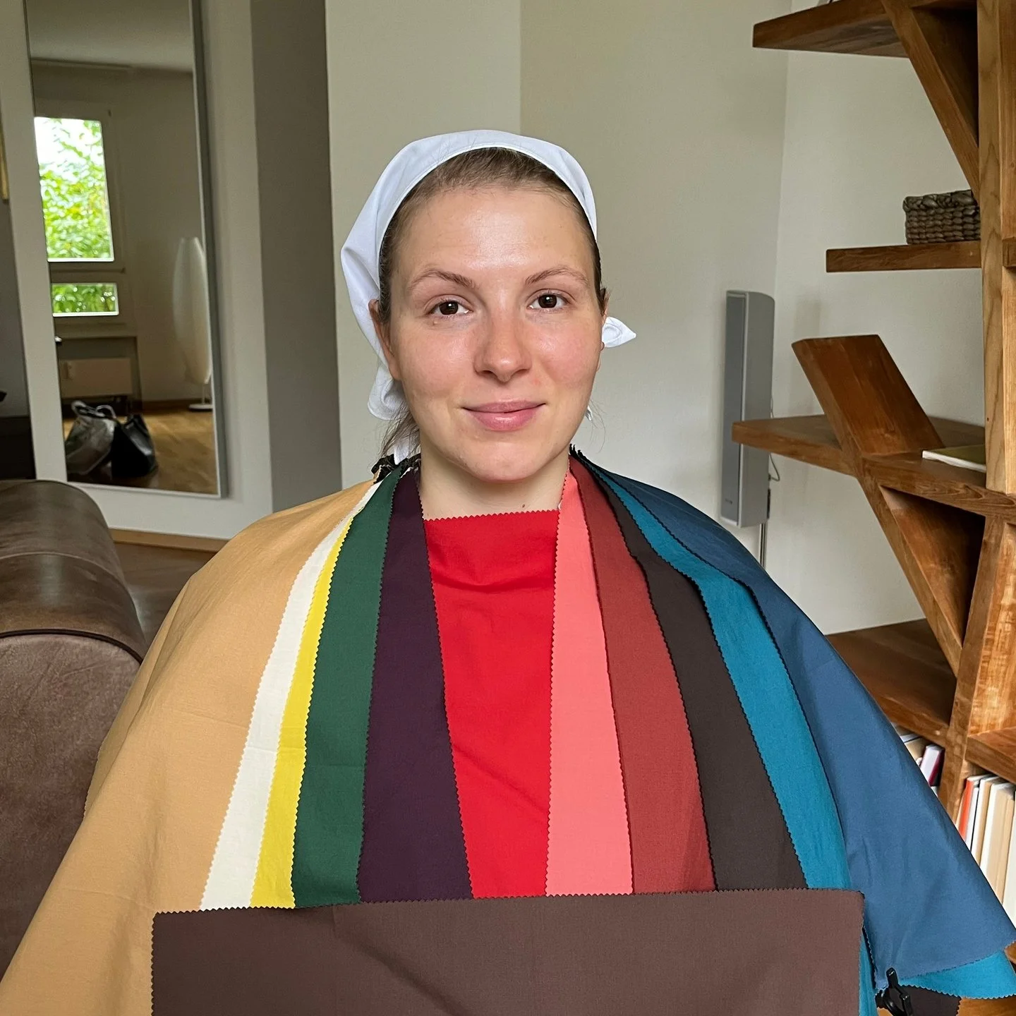 My Deep/Dark Autumn Client
Farbberatung / Personal Colour Analysis &ndash; Colours that enhance your natural beauty.
K&ouml;rpertyp Analyse / Image Archetype Analysis &ndash; Style that respects your lines, proportions &amp; body geometry.
My analyse