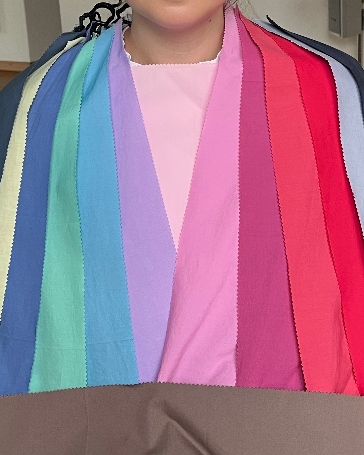 My Light Summer Client
Farbberatung / Personal Colour Analysis &ndash; Colours that enhance your natural beauty.
K&ouml;rpertyp Analyse / Image Archetype Analysis &ndash; Style that respects your lines, proportions &amp; body geometry.
My analyses ar